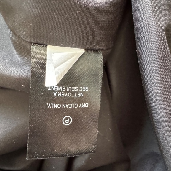 RW&CO - Black Fitted Sleeveless Dress with Floral Lace Details - Picture 12 of 13